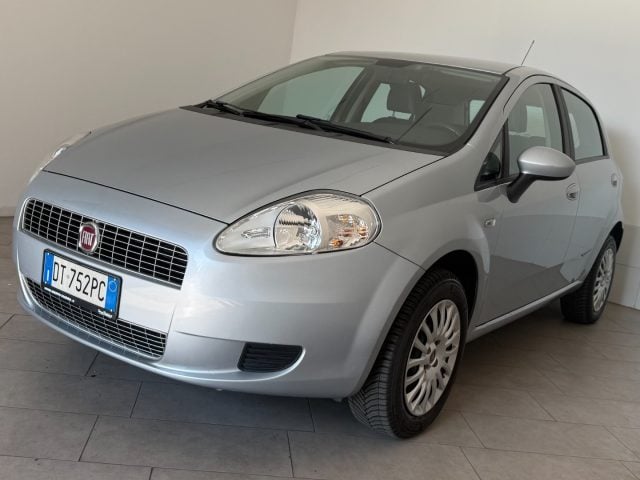 Fiat Grande Punto 1.4 5 porte Dynamic Natural Power - foto 2 di 4