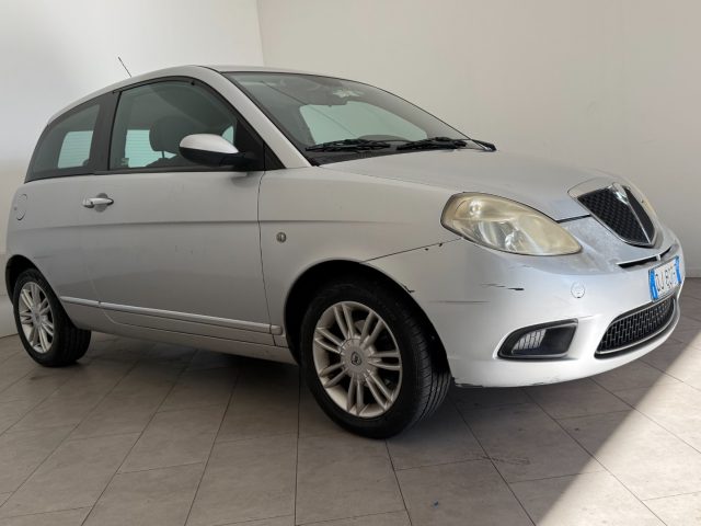 Lancia Ypsilon 1.2 Argento - foto 3 di 4