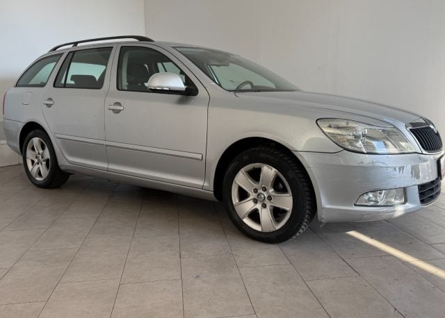 Skoda Octavia 1.6 TDI CR F.AP. Wagon Elegance - foto 3 di 4