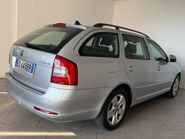 Skoda Octavia 1.6 TDI CR F.AP. Wagon Elegance - foto 4 di 4