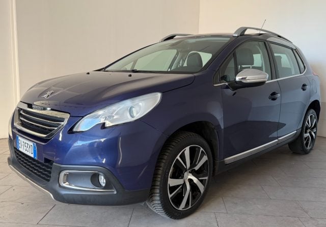 Peugeot 2008 1° serie 1.6 e-HDi 115 CV Stop&Start Féline - foto 2 di 4