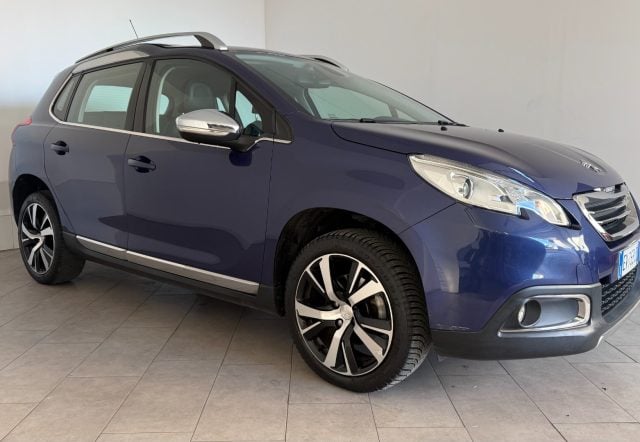 Peugeot 2008 1° serie 1.6 e-HDi 115 CV Stop&Start Féline - foto 3 di 4
