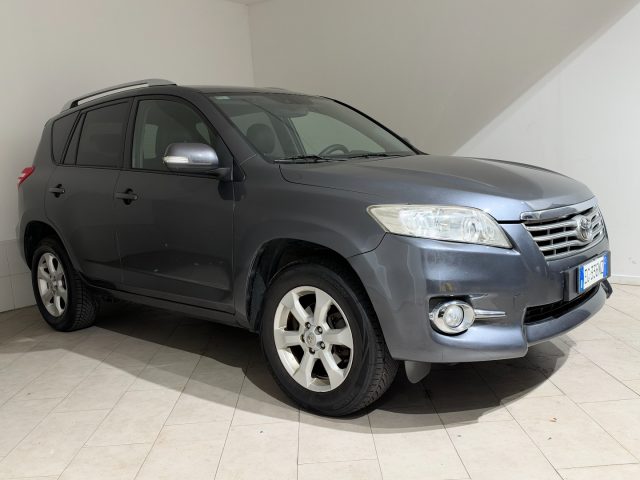 Toyota RAV 4 MY23 RAV4 2.2 D-4D 150 CV DPF Exclusive - foto 3 di 4