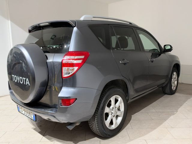 Toyota RAV 4 MY23 RAV4 2.2 D-4D 150 CV DPF Exclusive - foto 4 di 4
