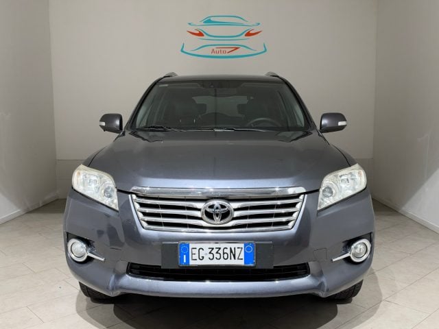 Toyota RAV 4 MY23 RAV4 2.2 D-4D 150 CV DPF Exclusive, del 2011, 198.207 km, in vendita a Lainate (MI)