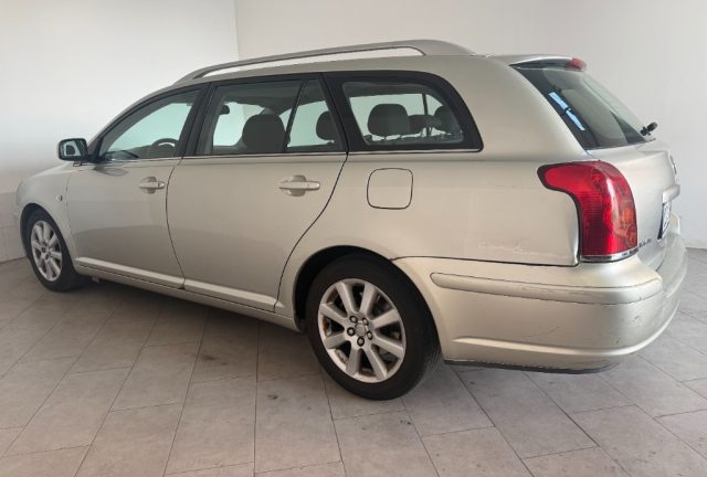 Toyota Avensis 1.8i 16V cat Station Wagon Euro - foto 3 di 4