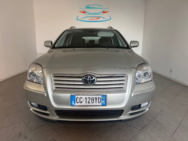 Toyota Avensis 1.8i 16V cat Station Wagon Euro, del 2003, 168.028 km, in vendita a Lainate (MI)