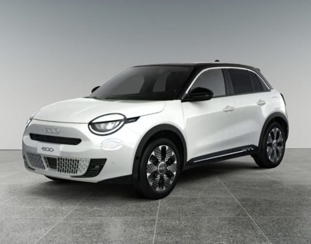 Fiat 600 Hybrid 145CV DCT MHEV La Prima km 0 a LIMBIATE