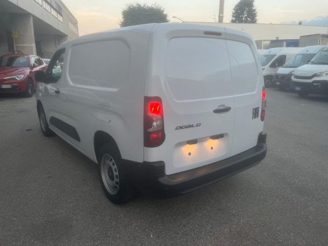 Fiat Doblo Dobl� 1.5 BlueHdi 100CV L2 Van - foto 4 di 4