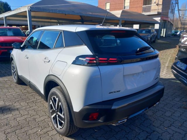Peugeot 2008 Hybrid 145 e-DCS6 Style - foto 3 di 4