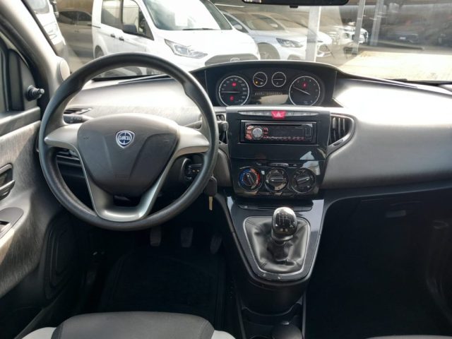 Lancia Ypsilon 1.2 69 CV 5 porte Silver usato a LIMBIATE
