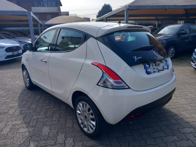 Lancia Ypsilon 1.2 69 CV 5 porte Silver - foto 2 di 4
