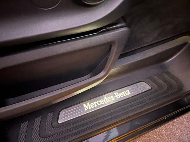 Mercedes-Benz V 220 d Automatic Executive 7 Posti usato a LIMBIATE