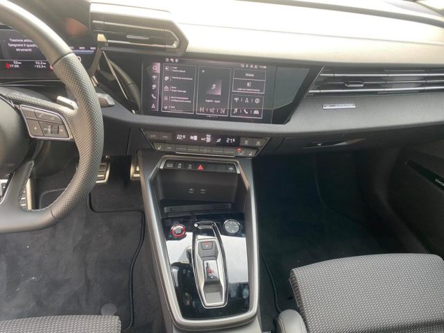 Audi S3 SPB TFSI quattro S tronic + Tetto Apribile, del 2024, 38.000 km, in vendita a Limbiate (MB)