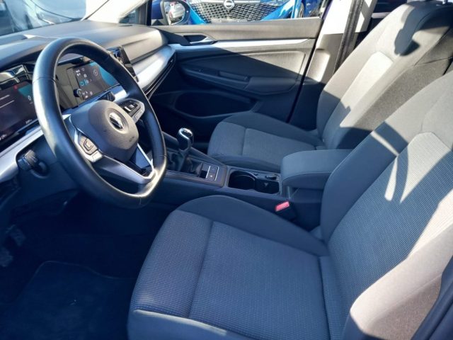 Volkswagen Golf 1.0 TSI EVO Life, del 2020, 23.500 km, in vendita a Limbiate (MB)