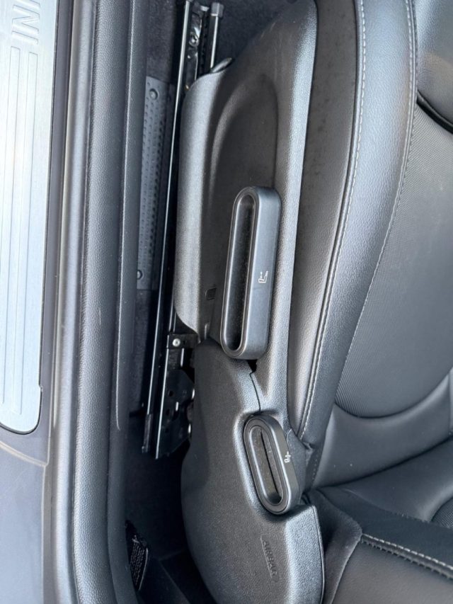 MINI One 1.5 One Essential Trim usato a LIMBIATE