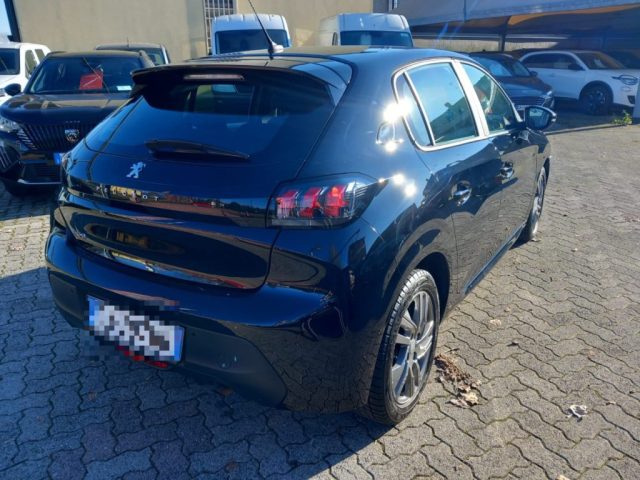 Peugeot 208 PureTech 75 Stop&Start 5 porte Active Pack usato a LIMBIATE