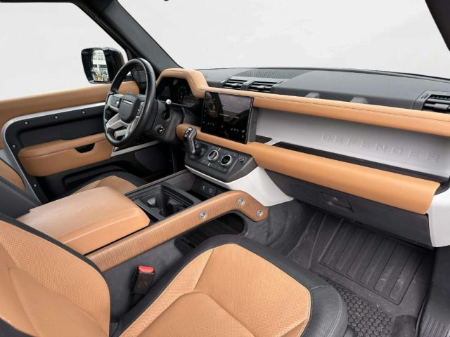 Land Rover Defender 90 3.0D I6 250 CV AWD Auto X-Dynamic HSE - foto 4 di 4