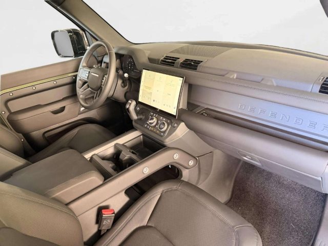 Land Rover Defender 90 3.0D I6 200 CV AWD Auto X-Dynamic SE - foto 4 di 15
