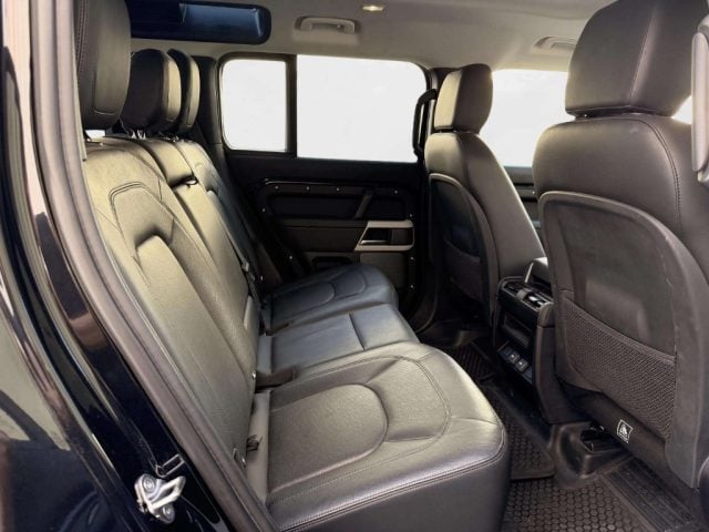 Land Rover Defender 110 3.0D I6 200 CV AWD Auto SE - foto 4 di 4