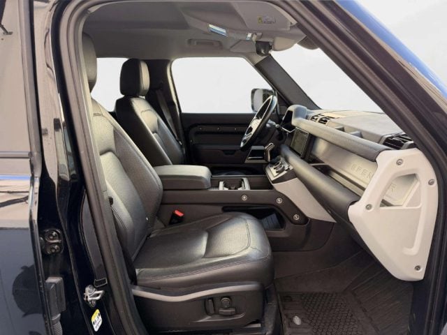 Land Rover Defender 110 3.0D I6 200 CV AWD Auto SE - foto 3 di 4