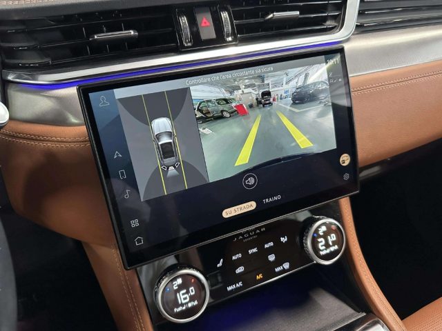 Jaguar F-Pace 2.0 D 204 CV AWD aut. R-Dynamic SE, del 2023, 79.600 km, in vendita a Monteriggioni (SI)