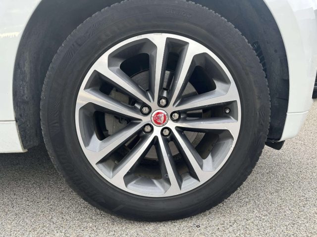 Jaguar F-Pace 2.0 D 180 CV AWD aut. R-Sport usato a MONTERIGGIONI