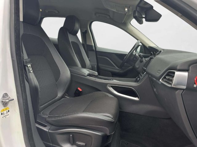 Jaguar F-Pace 2.0 D 180 CV AWD aut. R-Sport - foto 3 di 4
