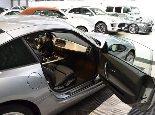 BMW Z4 3.0si Coup� "1 Owner -First Paints - Manual" - foto 3 di 4