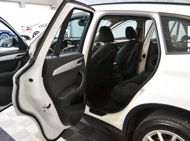 BMW X1 sDrive18d Business Automatica - Led - Navi ** - foto 4 di 27