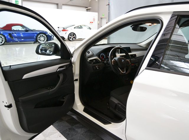 BMW X1 sDrive18d Business Automatica - Led - Navi ** - foto 3 di 27