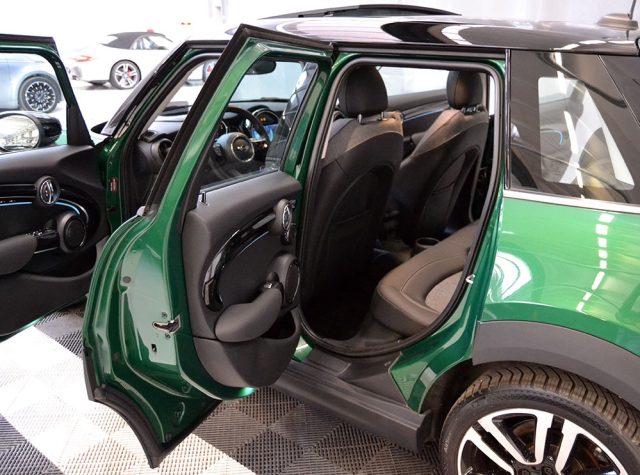 MINI Cooper 1.5 Classic 5 porte Tetto-Harman Kardon-Led-Hud** - foto 3 di 4