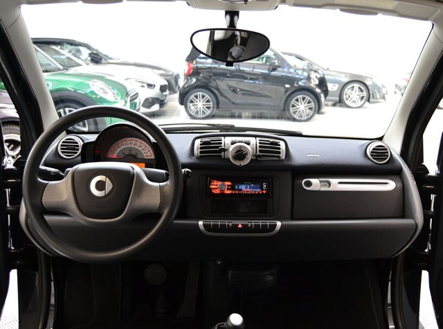 smart forTwo 1000 52 kW MHD coupé pure SERVOSTERZO - foto 4 di 21