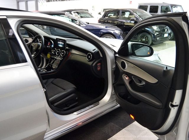 Mercedes-Benz C 180 Aut. Sport "Tetto-Pelle-Comand-Led-Tagliandi MB" - foto 4 di 4