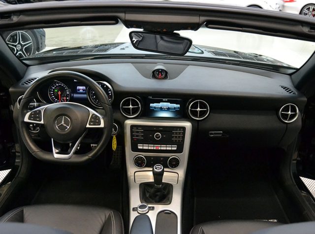 Mercedes-Benz SLC 180 Premium AMG line " KM 9.680 " Ufficiale Italiana - foto 4 di 4