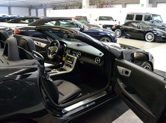Mercedes-Benz SLC 180 Premium AMG line " KM 9.680 " Ufficiale Italiana - foto 3 di 4