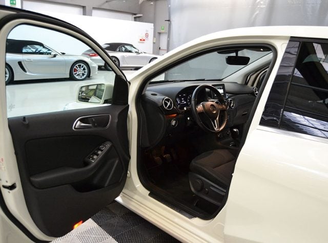 Mercedes-Benz B 180 Sport - Navi-Pdc-Xenon - Km 43.000 - foto 2 di 4