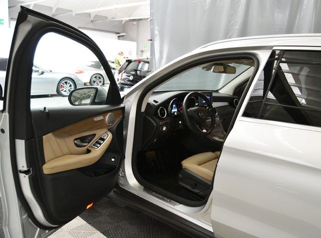 Mercedes-Benz GLC 220 d 4Matic Sport "Pelle-Led-Distronic-Pdc-1 Propr" - foto 2 di 4
