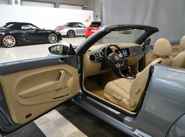 Volkswagen Maggiolino Cabrio 1.2 TSI DSG Design BMT - foto 2 di 4