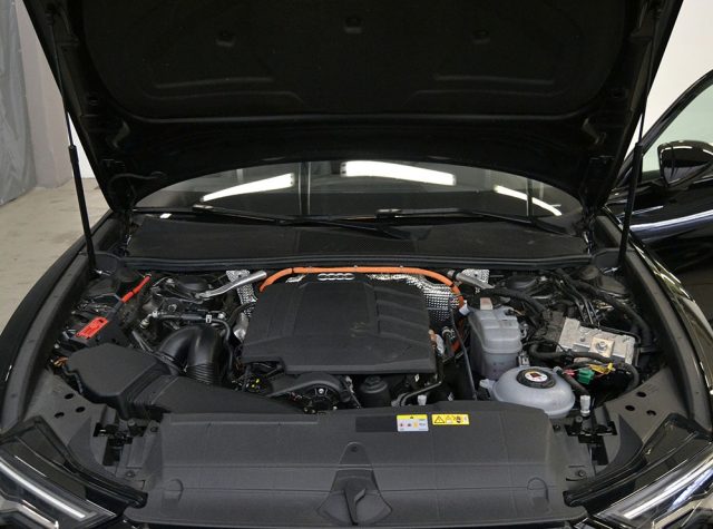 Audi A6 Avant 55 2.0 TFSIe Quattro Stronic Sline Plus PROM, del 2020, 40.000 km, in vendita a Monza (MB)
