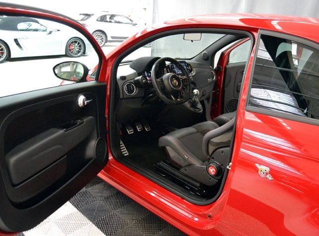 Abarth 695 1.4 Turbo T-Jet 180CV Competizione Service Abarth*, del 2024, 38.000 km, in vendita a Monza (MB)