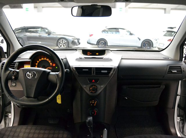 Toyota iQ 1.0 Automatica Unico Proprietario Ok Neopatentati, del 2010, 77.250 km, in vendita a Monza (MB)