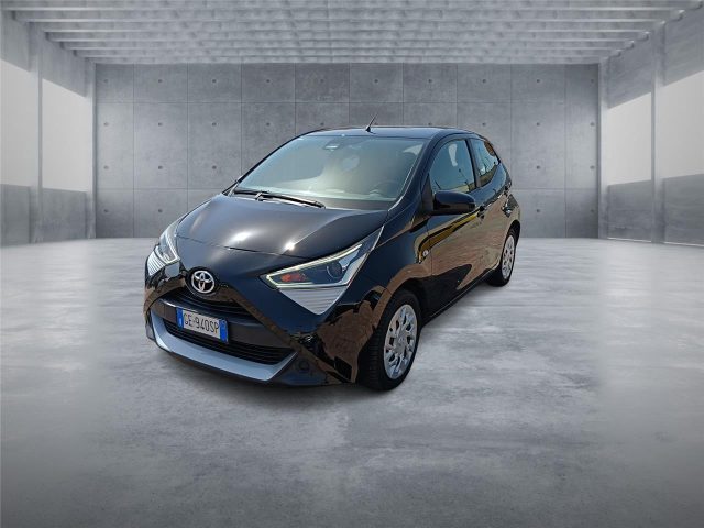 Toyota Aygo 2ª serie Connect 1.0 VVT-i 72 CV 5 porte x-cool - foto 3 di 4