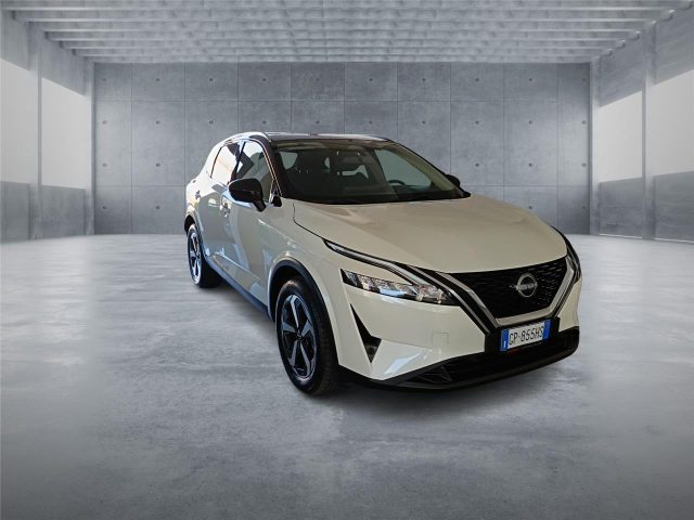 Nissan Qashqai 3ª serie MHEV 140 CV N-Connecta, del 2023, 27.265 km, in vendita a Bari (BA)