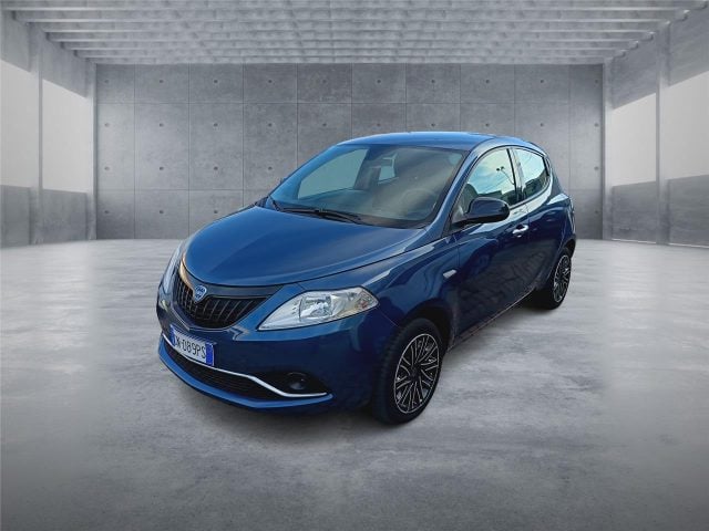 Lancia Ypsilon 3ª serie 1.0 FireFly 5 porte S&S Hybrid Ecochic - foto 3 di 4