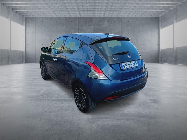 Lancia Ypsilon 3ª serie 1.0 FireFly 5 porte S&S Hybrid Ecochic - foto 4 di 4