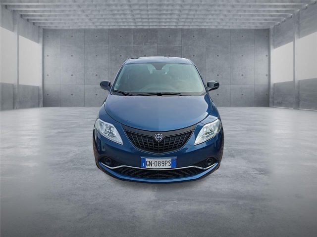 Lancia Ypsilon 3ª serie 1.0 FireFly 5 porte S&S Hybrid Ecochic - foto 2 di 4
