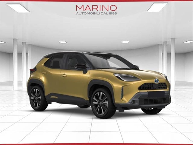 Toyota Yaris Cross Yaris Cross 1.5 Hybrid 5p. E-CVT Lounge, del 2022, 92.123 km, in vendita a Bari (BA)