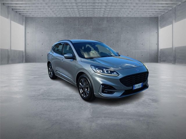 Ford Kuga 3ª serie 1.5 EcoBlue 120 CV aut. 2WD ST-Line, del 2022, 93.574 km, in vendita a Bari (BA)