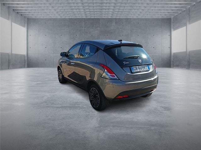 Lancia Ypsilon 3ª serie 1.0 FireFly 5 porte S&S Hybrid Silver - foto 4 di 4